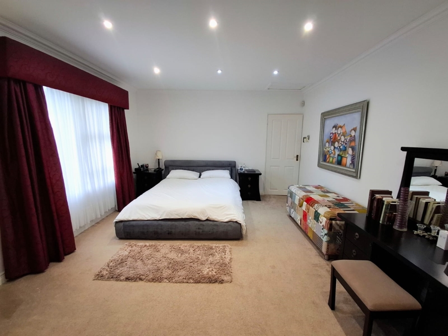3 Bedroom Property for Sale in Sunrise On Sea Eastern Cape